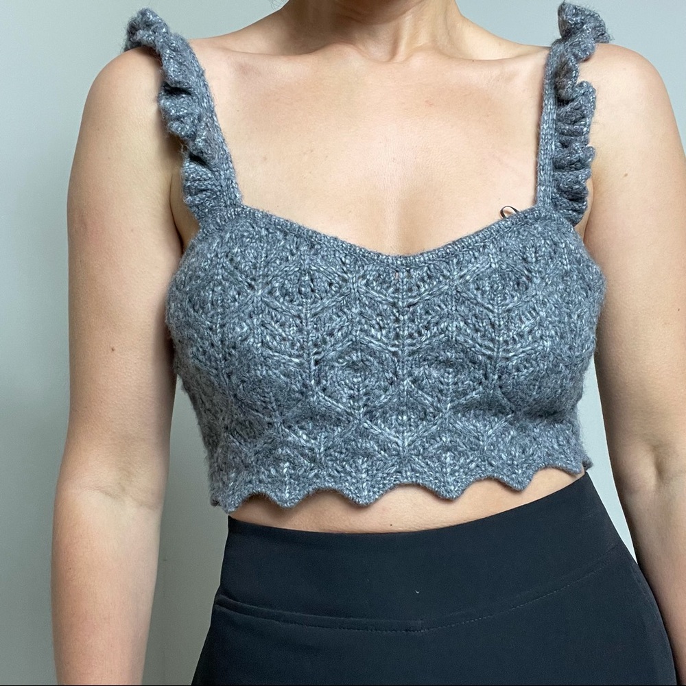 ZARA new with tag. Knitted cropped top. Made from 25% recycled polyester.